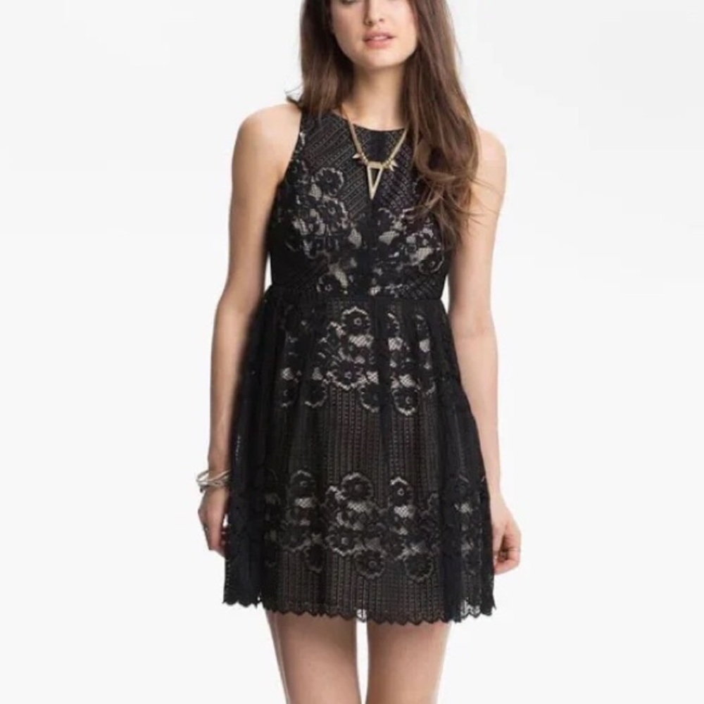 Free People “Rocco” Babydoll Black Lace Mini Dress Size 2 - Picture 12 of 13